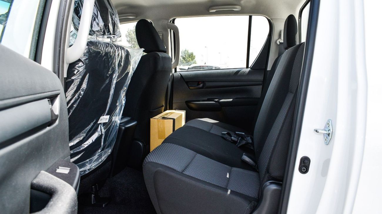 Toyota Hilux Double Cab 2.4L Diesel Manual