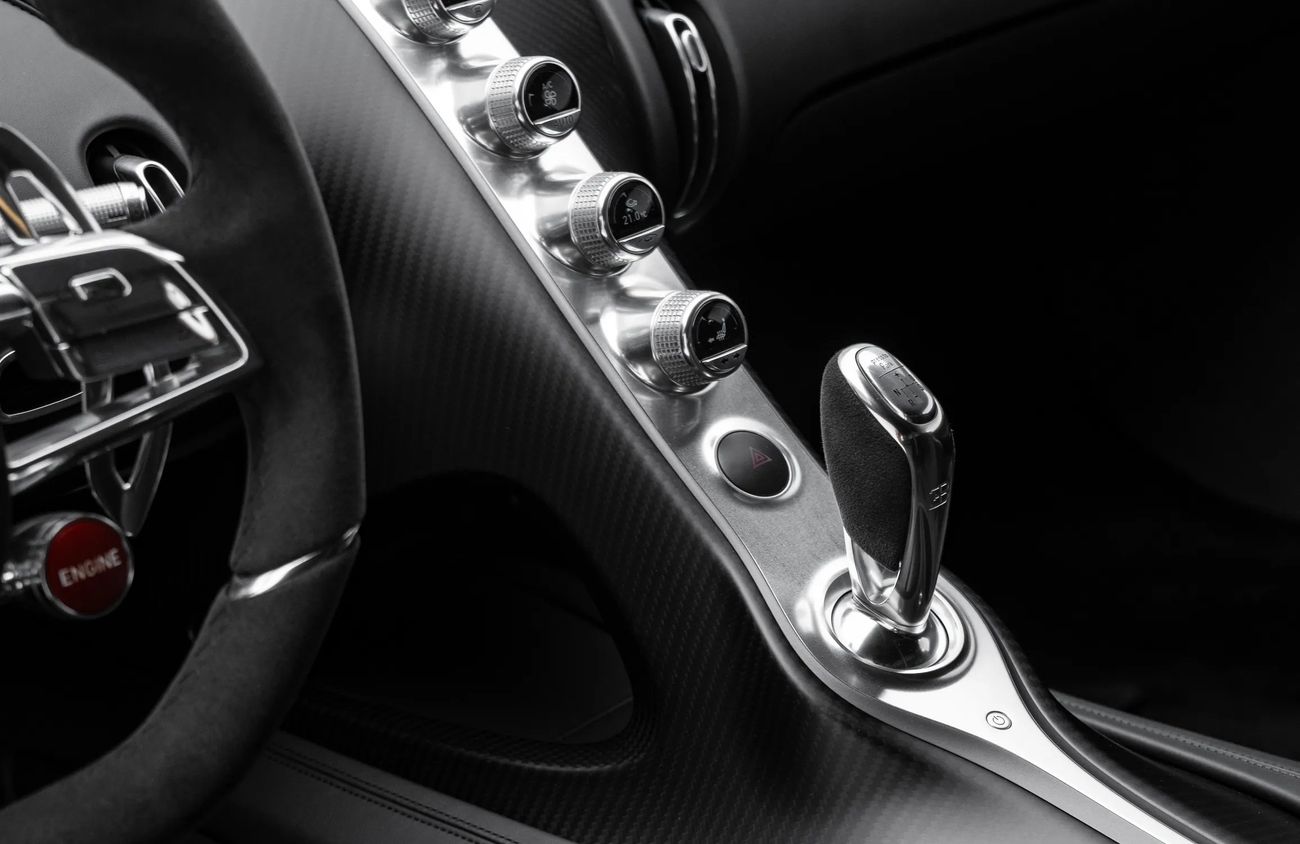 بوغاتي شيرون 8.0L W16 Quad-Turbo Engine | Warranty