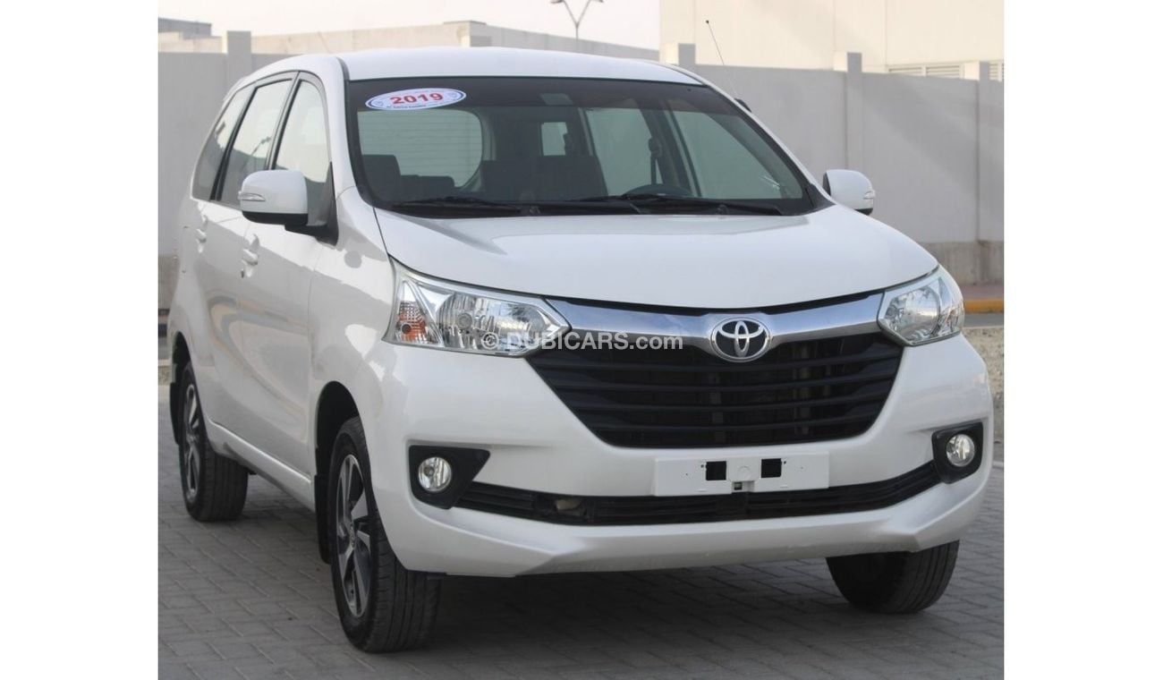 تويوتا أفانزا SE تويوتا افانزا 2019 ابيض خليجي بحالة ممتازة بدون حوادث