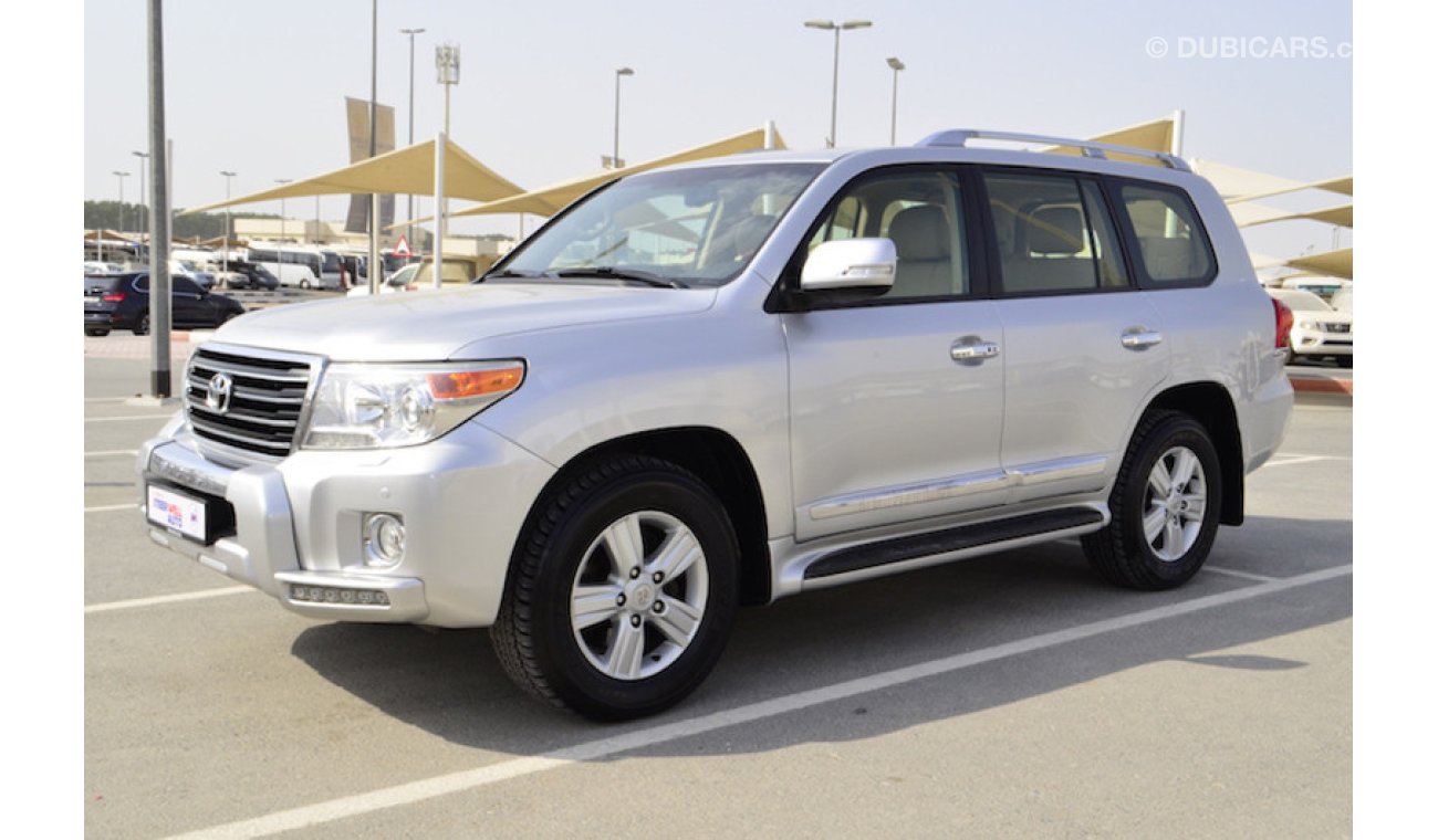 Toyota Land Cruiser GXR V8 FULL OPTION