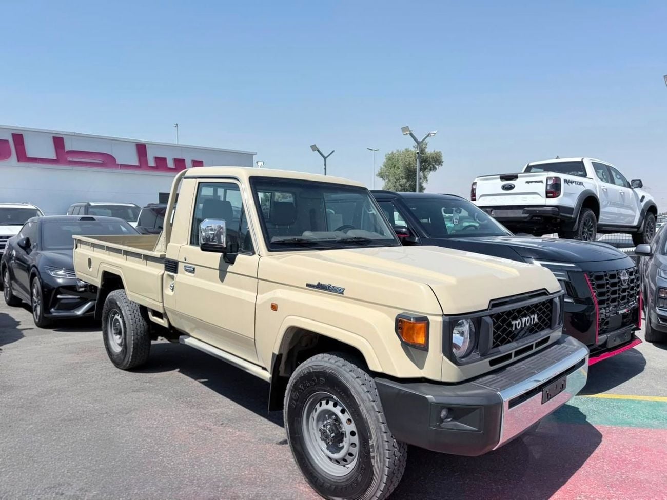 Toyota Land Cruiser Pick Up Toyota Land Cruiser pick up S/C 4.0L Petrol M/T  4WD Biege color 2026 Model