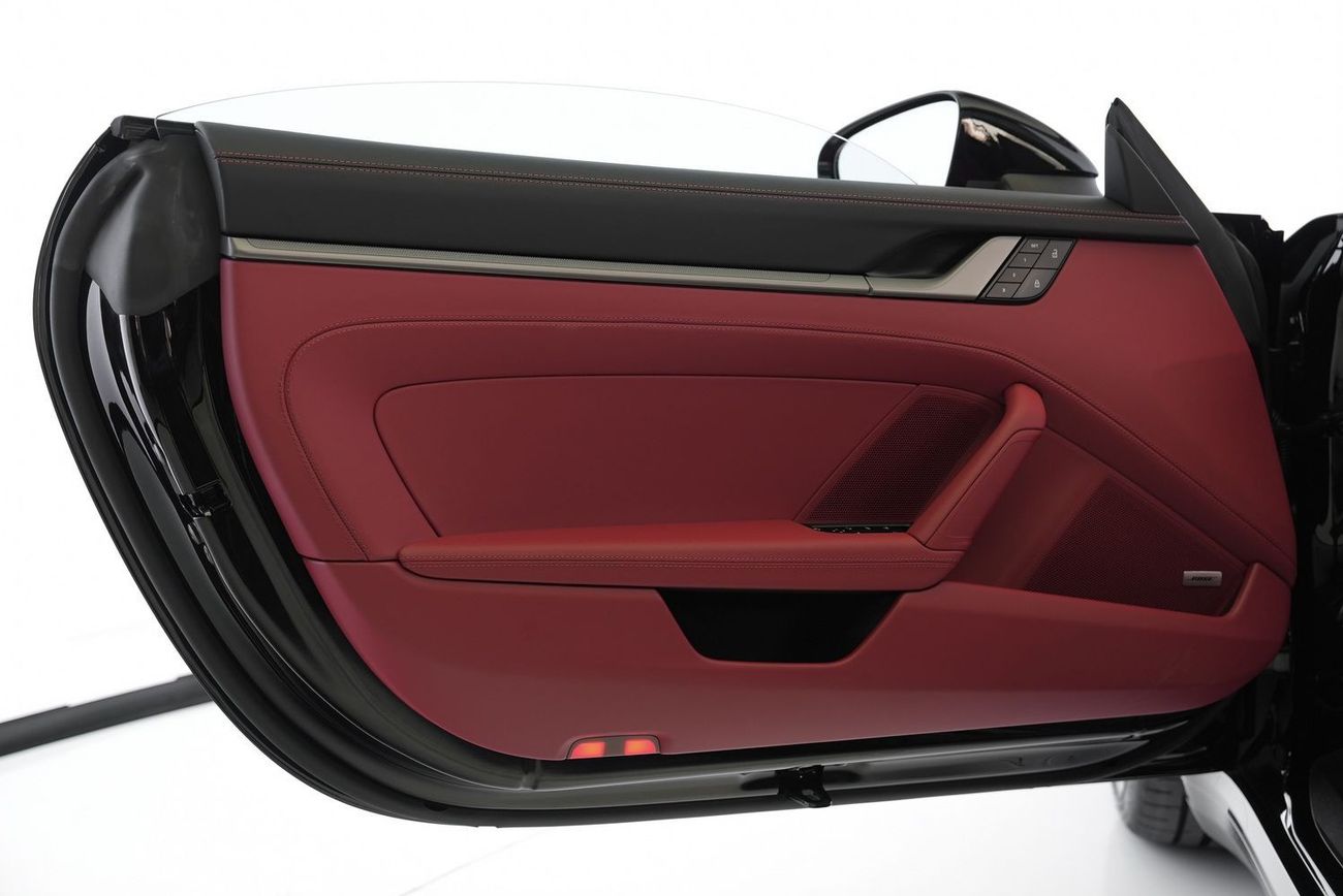 Porsche 911 Carrera 3.0L (444 HP) Convertible