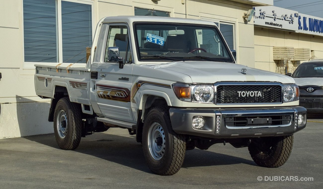 Toyota Land Cruiser Pick Up LX V6