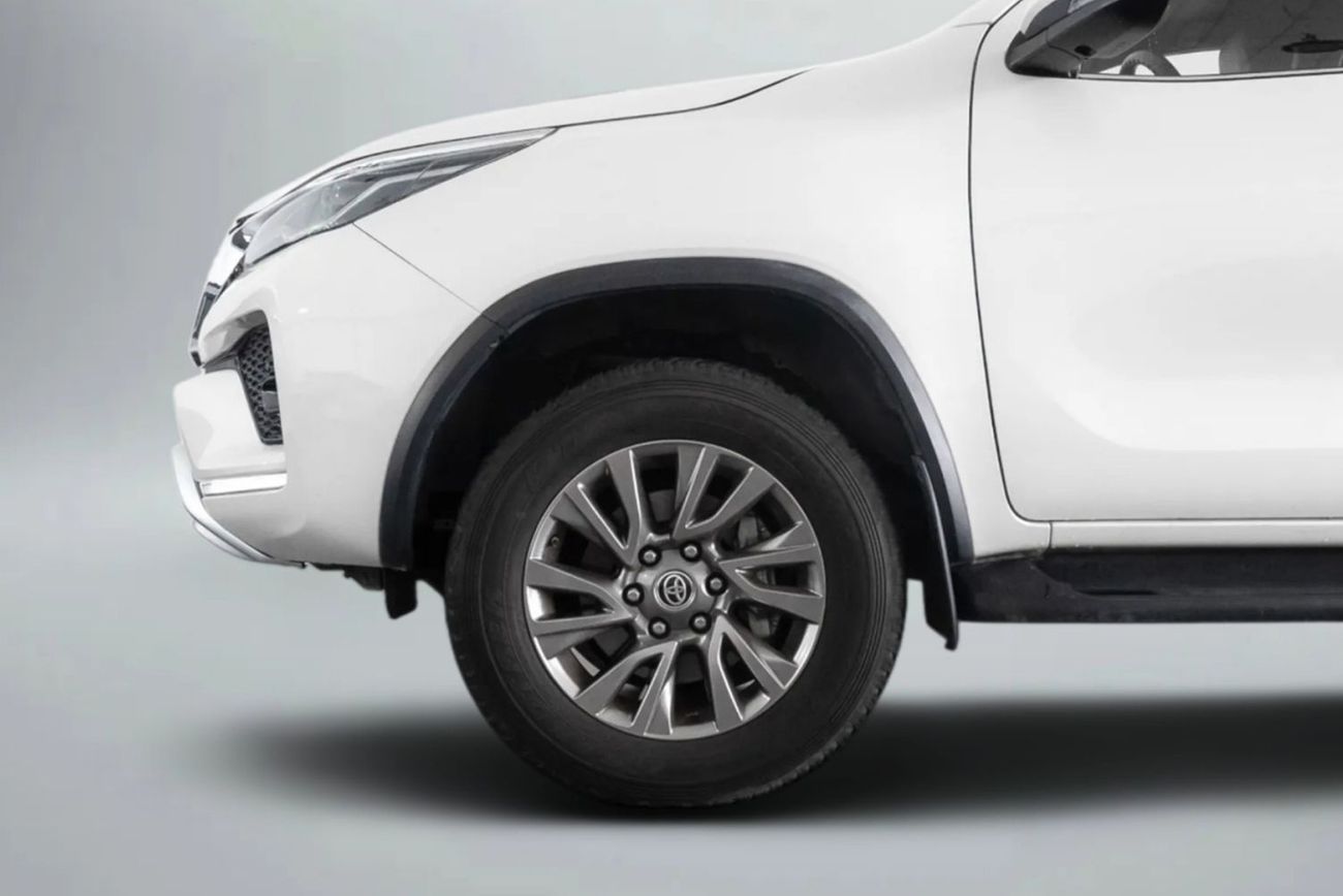 Toyota Fortuner VXR 4.0L (278 HP)