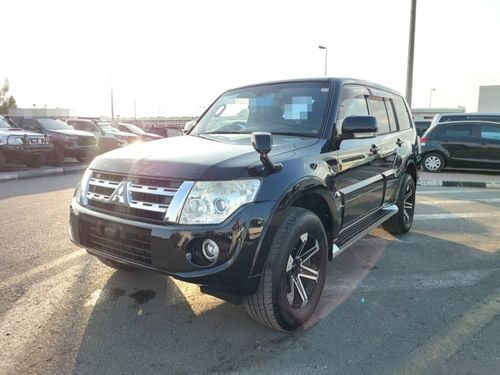 ميتسوبيشي باجيرو MITSUBISHI PAJERO SUV RHD 2012 MODEL 3.2 L DIESEL AUTOMATIC(PM01286)