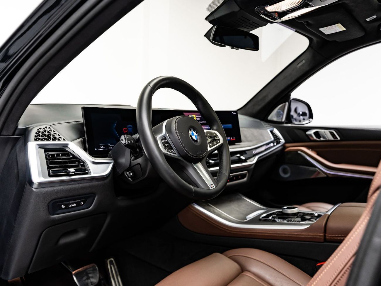 BMW X5 40i M Sport 3.0L 2024 BMW X5 xDrive40i, 2029 BMW Warranty + Service Contract, Low KMs, GCC