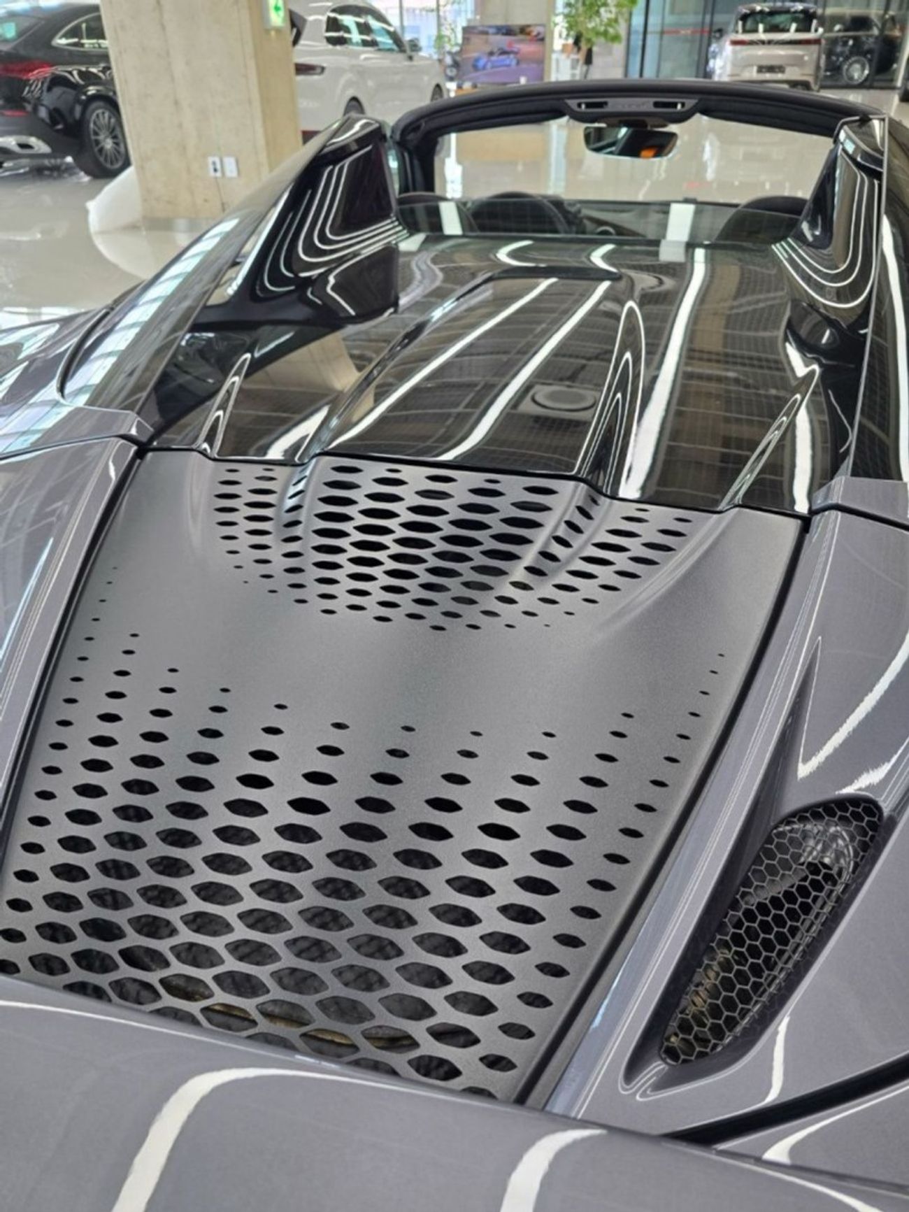 مكلارين 750S سبايدر Brand New McLaren 750S Spider