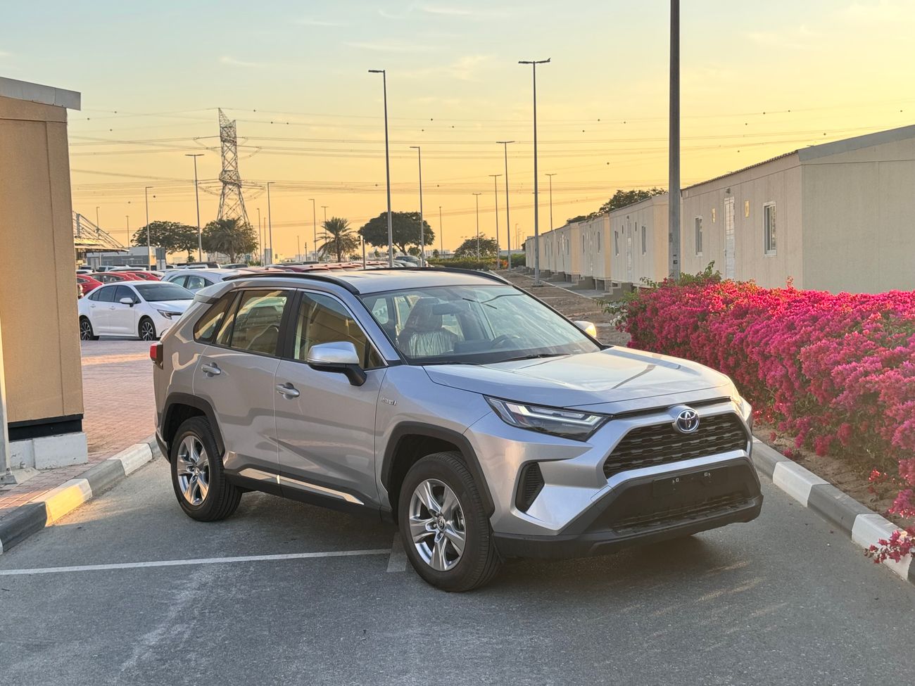 Toyota RAV4 2024 HYBRID AWD 2.5L CUV BRAND NEW GCC 0KM