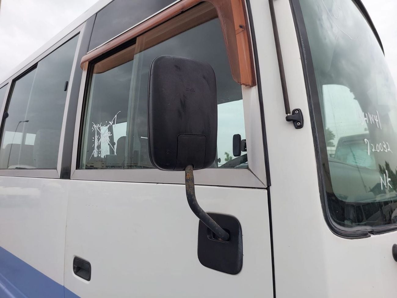 نيسان سيفيليان (RAMADAN OFFER) NISSAN CIVILIAN BUS RHD 2003 MODEL 4.2 L DIESEL AUTOMATIC(PM20032)