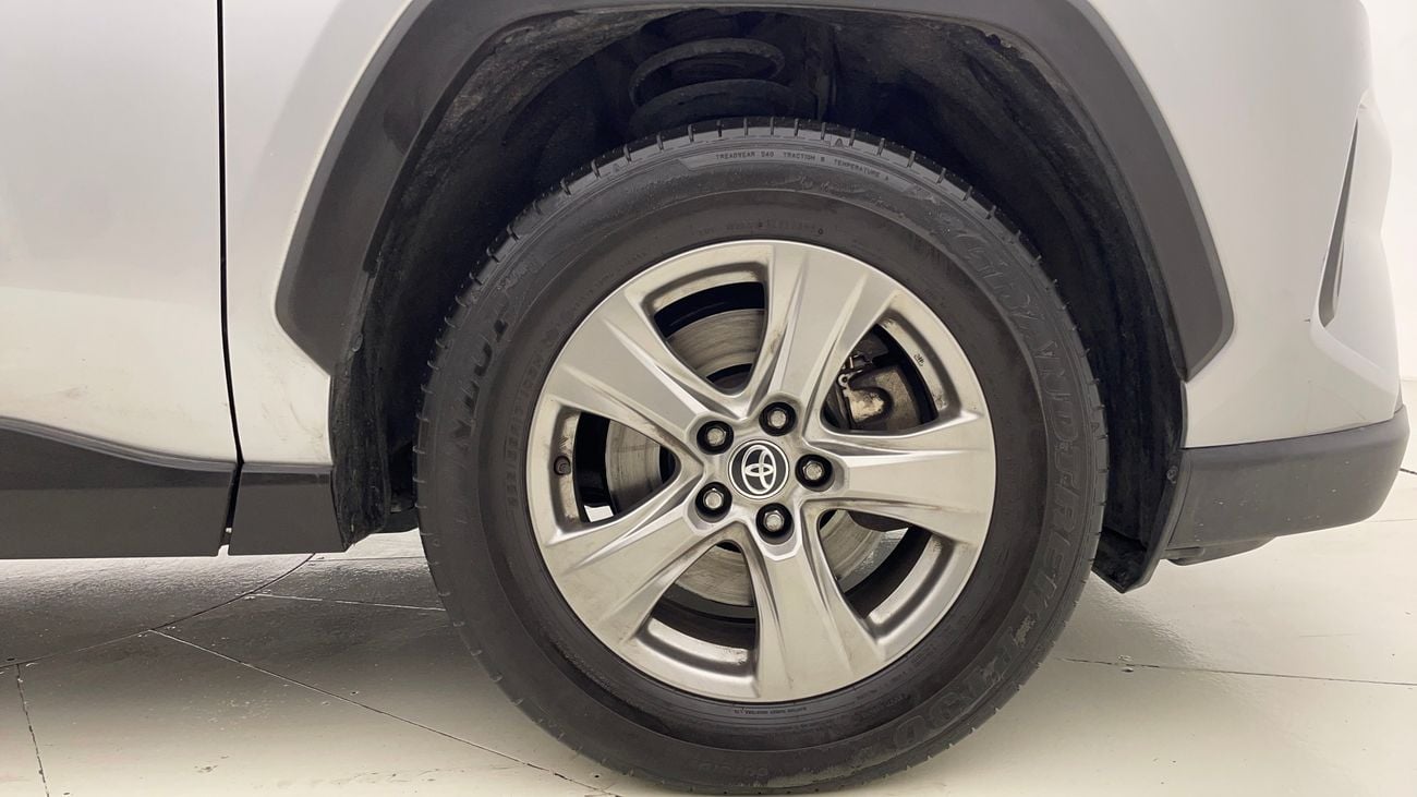 تويوتا راف ٤ EX 2.5 | بدون دفعة مقدمة | اختبار القيادة في المنزل