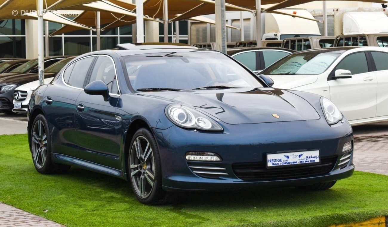 Porsche Panamera 4S