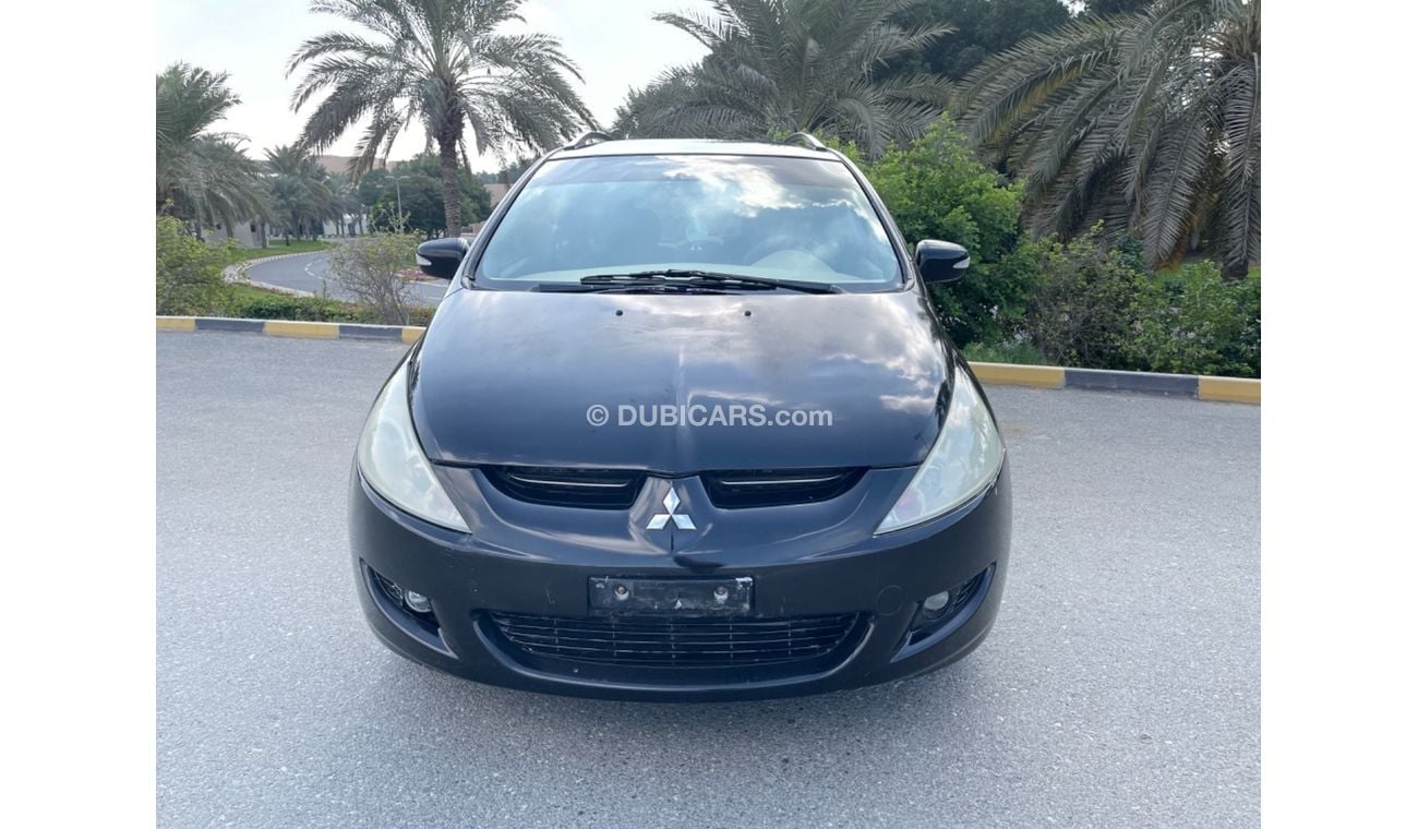 Mitsubishi Galant MITSUBISHI GRANDIS mobile 2005 STATION   GCC Excellent Condition