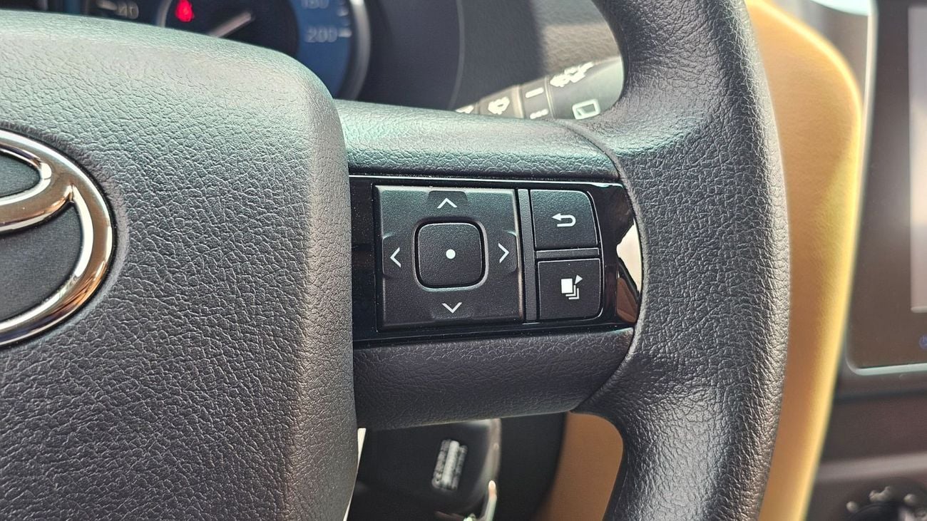 Toyota Fortuner SR5