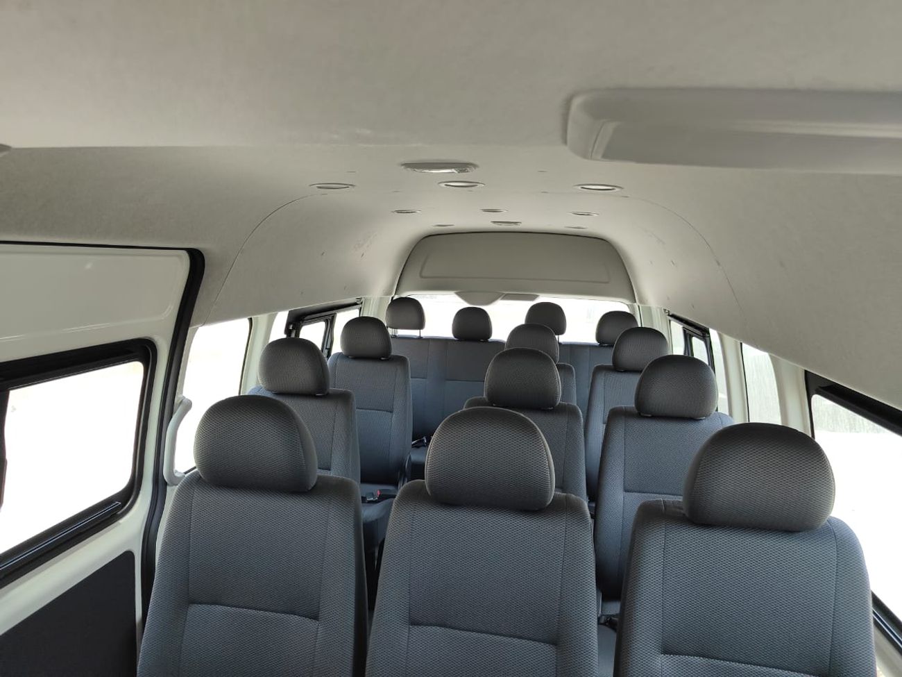 تويوتا هاياس 2025 Toyota Hiace (Old-Shape) High-Roof 16-Seater Passenger Van 2.7L 4-Cyl Petrol M/T RWD Africa Onl