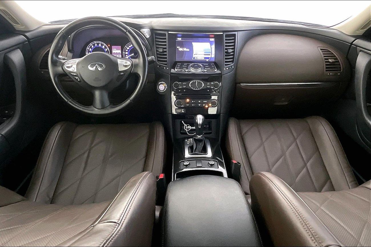 إنفينيتي QX70 Luxury / Luxe Sensory | شامل الضمان | 0 ﺪﻔﻋﺓ ﺃﻮﻟﻯ