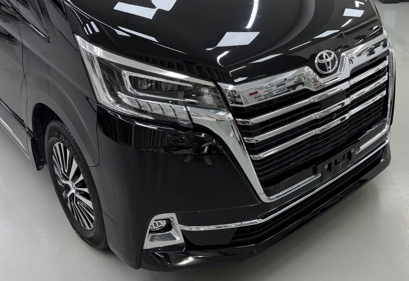 Toyota Granvia PREMIUM