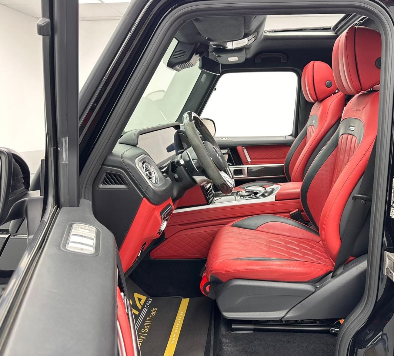 Mercedes Benz G63 AMG 2022 Mercedes-Benz G63 AMG, June 2027 Mercedes EMC Warranty + Service Contract, FSH, GCC