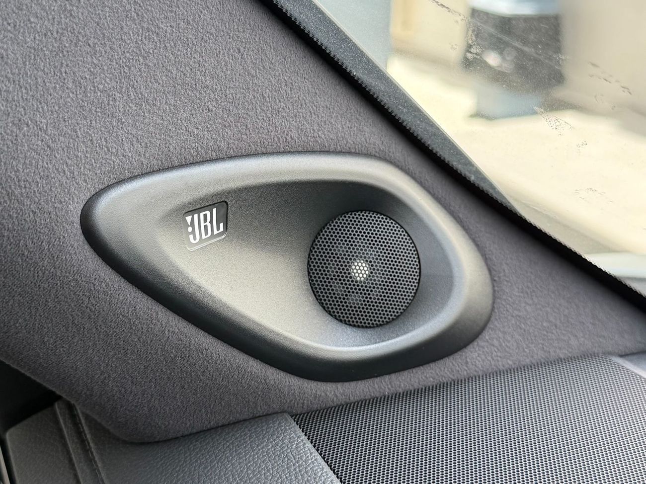 تويوتا لاند كروزر VX-HIGH 3,3 TWINTURBO DIESEL FULL ***التصدير فقط خارج الخليج***EXPORT ONLY**