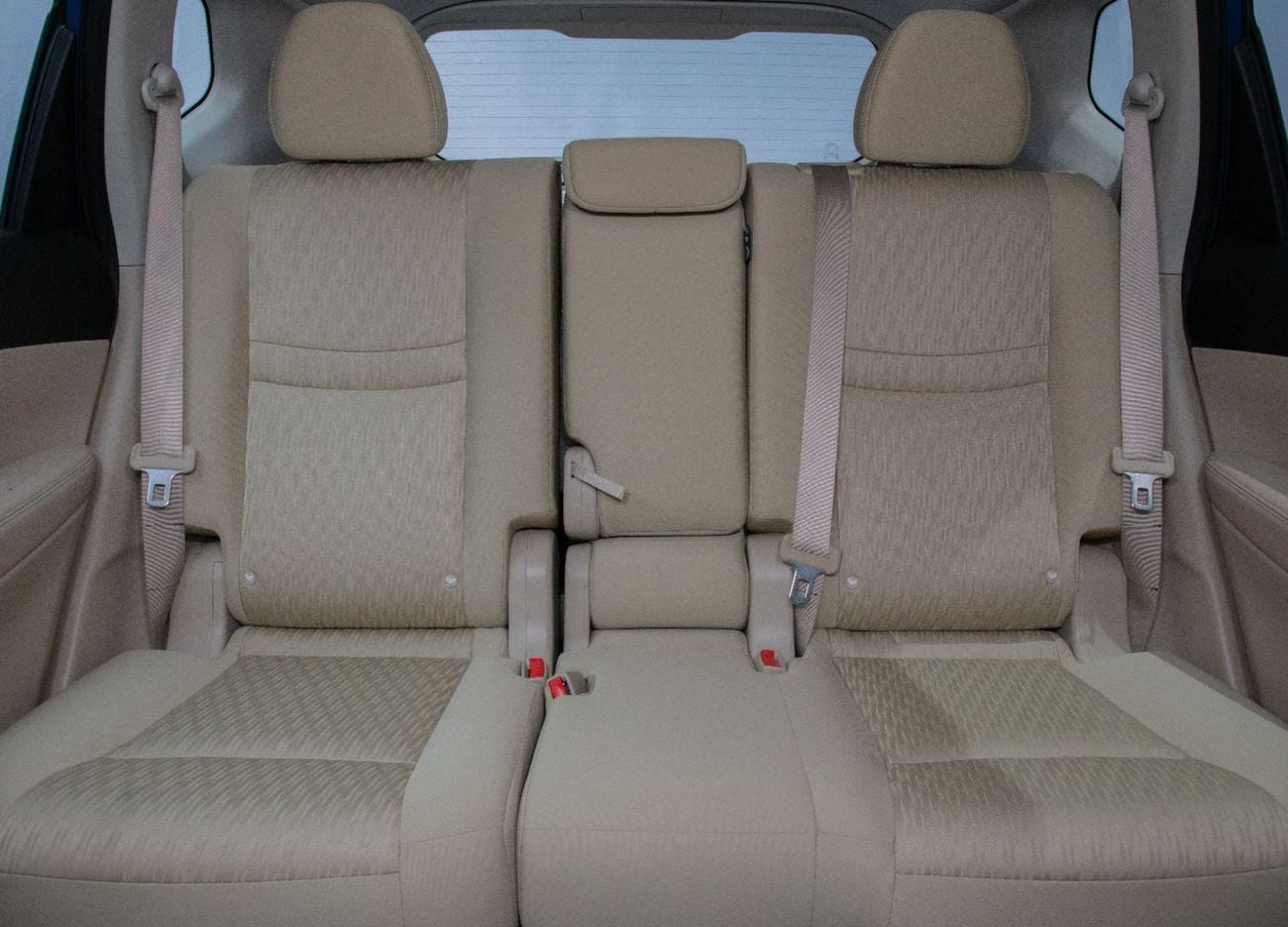 نيسان إكس تريل S 2.5L FWD (5 Seater)