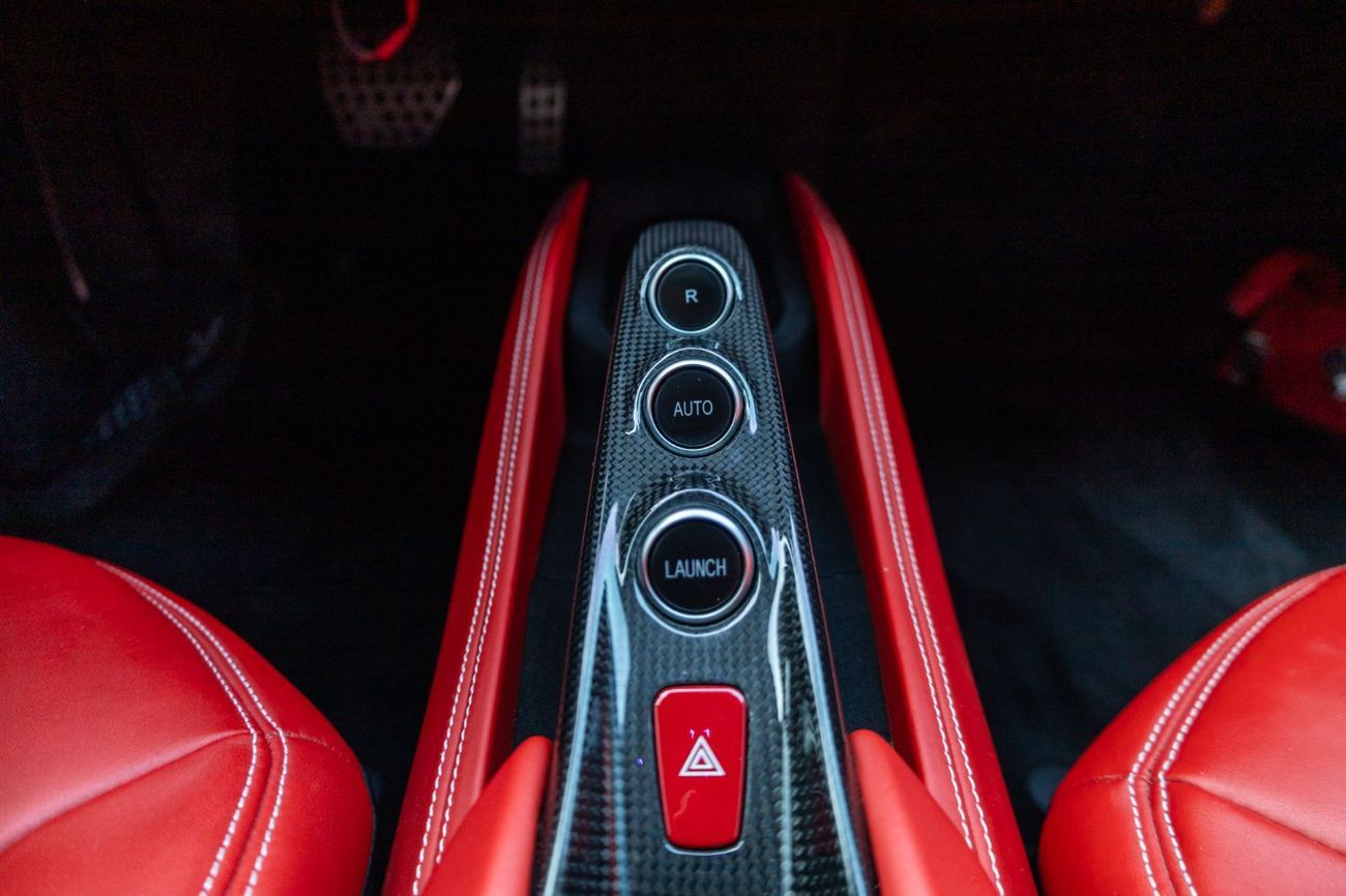 فيراري F8 تريبوتو 3.9T V8