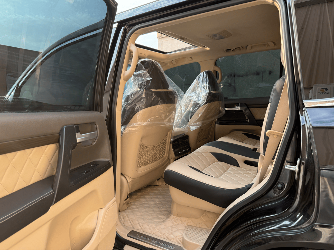 Toyota Land Cruiser VXR 4.6L 4WD