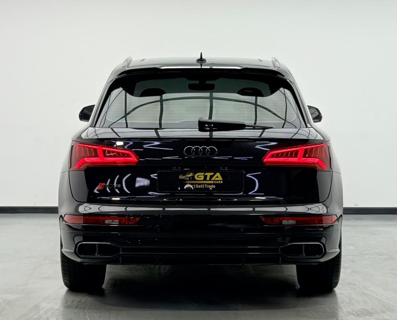 أودي SQ5 2018 Audi SQ5 Quattro, Full Service History, Carbon Fiber Interior, Excellent Condition, GCC