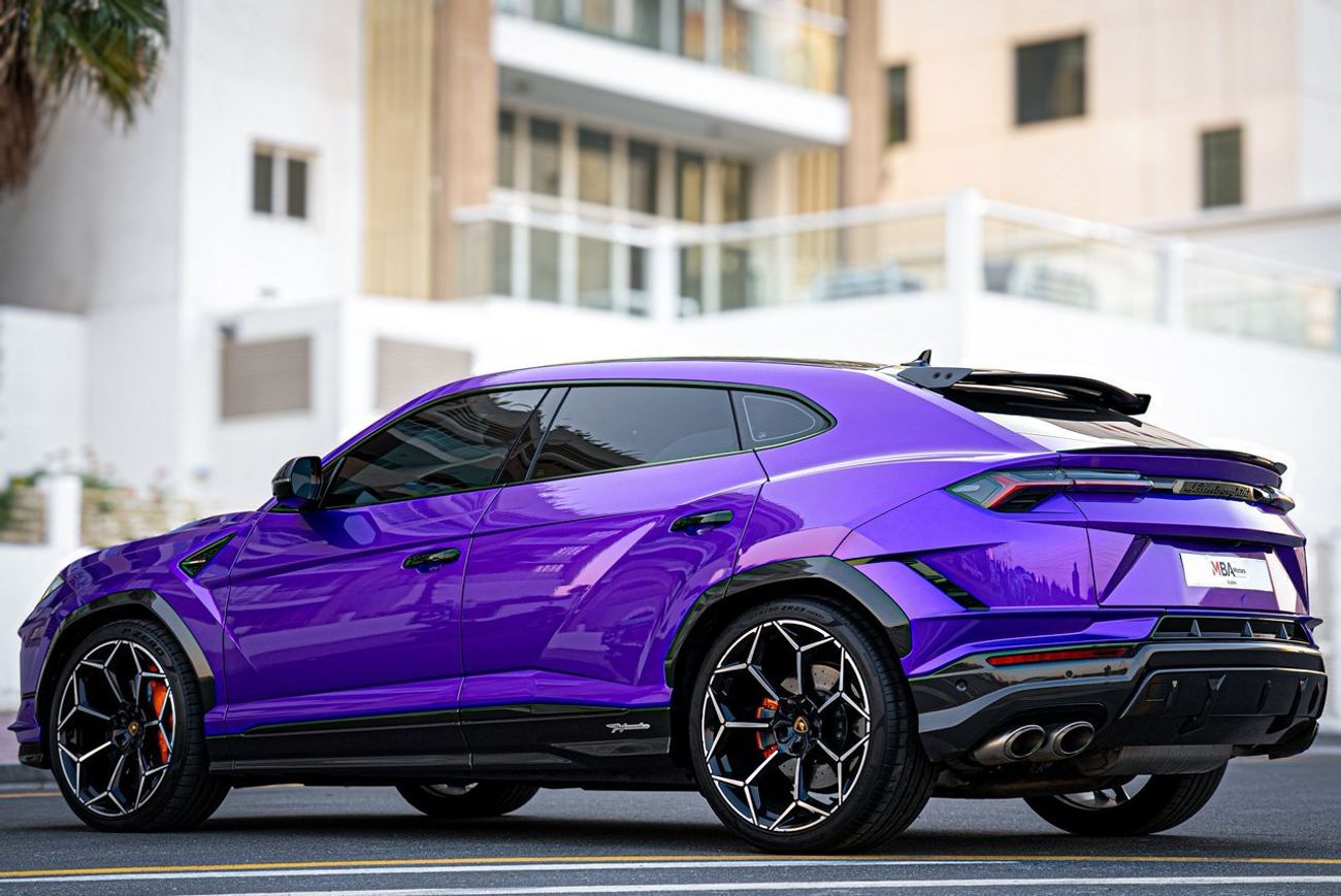 لامبورغيني اوروس 4.0T V8 Performante