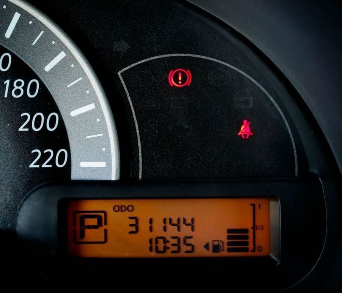 Nissan Micra SL 1.5L Nissan Micra 1.5 L 2020 GCC accident-free in excellent condition 401 P.M