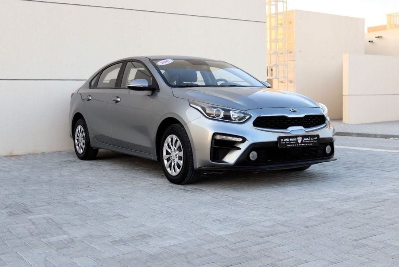 كيا سيراتو EX خالية من الحوادث - خليجي - مكينة 1600 سي سي - بحالة الوكالة من الداخل والخارج