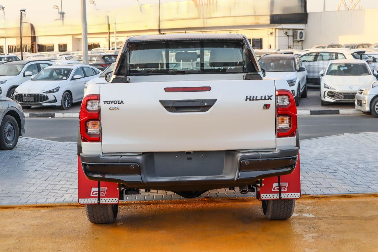 تويوتا هيلوكس GR Sport 4.0L