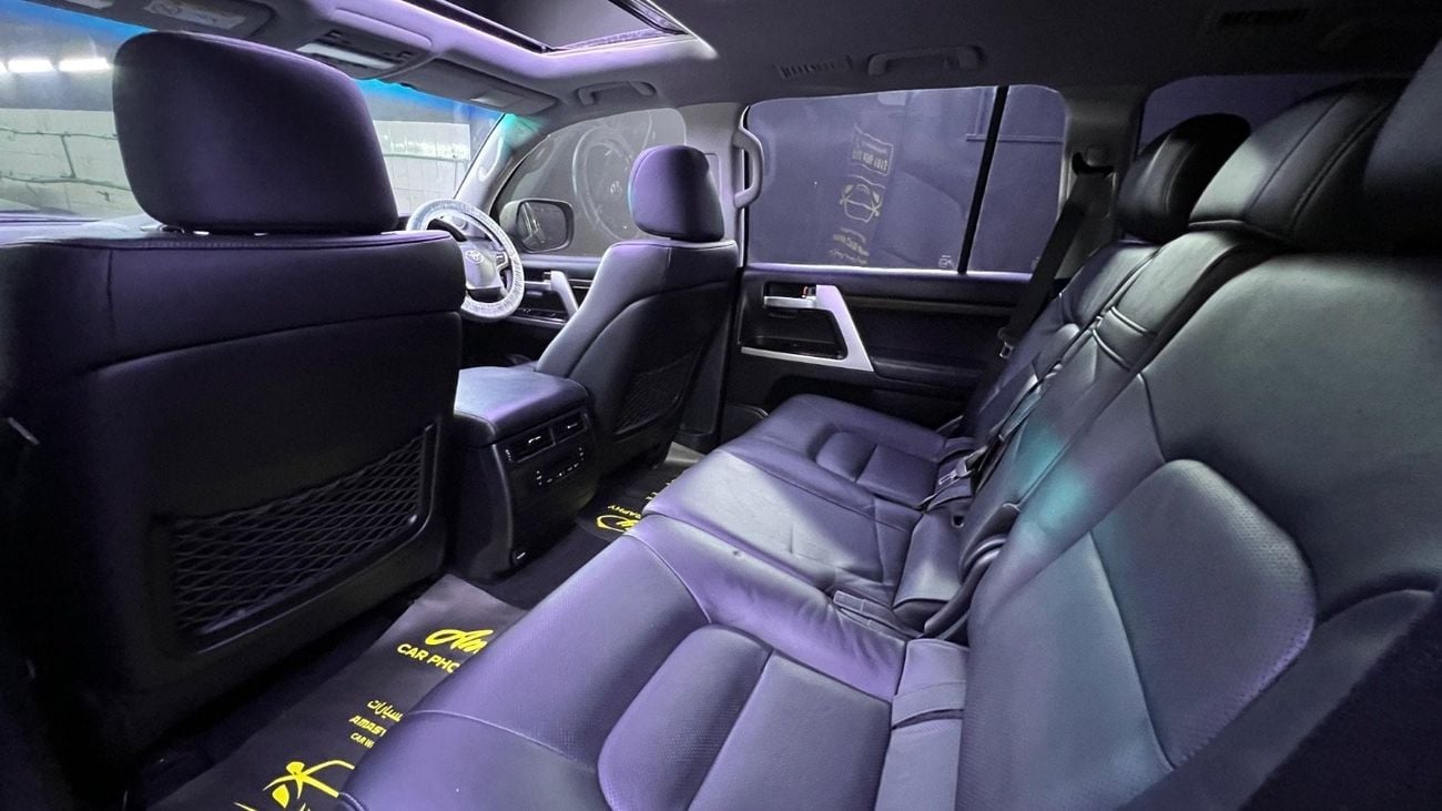 Toyota Land Cruiser Toyota Land Cruiser 2018 VXR full options RHD