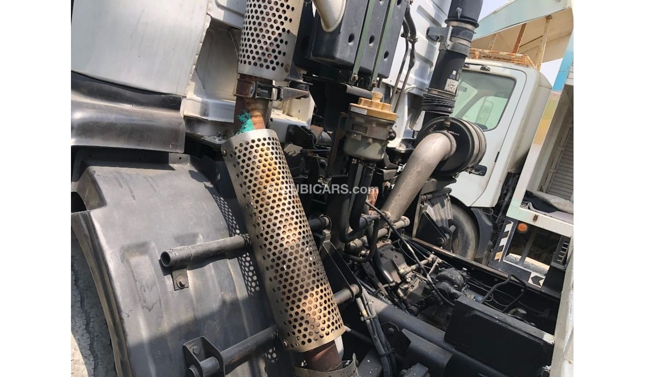 Tata Novus Tata 1618 Pick up truck 10 Ton,Model:2010.Excellent condition