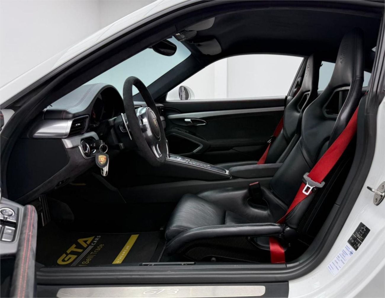 Porsche 911 GT3 3.8L (492 HP) Porsche Warranty Valid until 24/02/2028