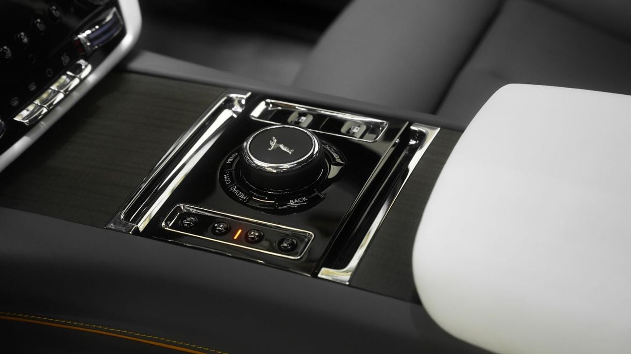 رولز رويس جوست 2024 | SPECIAL ORDER | BESPOKE TRI-TONE INTERIOR | FULL OPTION | LOW MILEAGE | PERFECT CONDITION