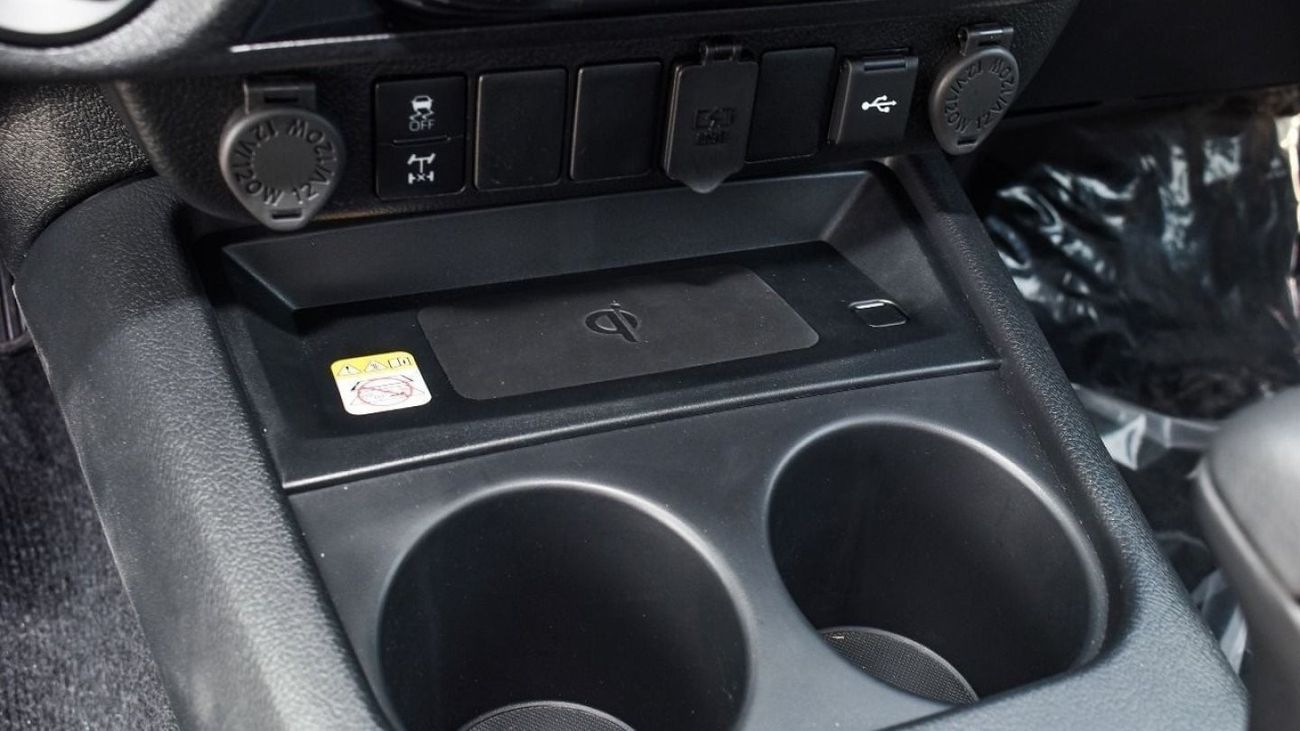 Toyota Hilux TOYOTA HILUX 4.0L ADVENTURE PETROL 2025 GCC