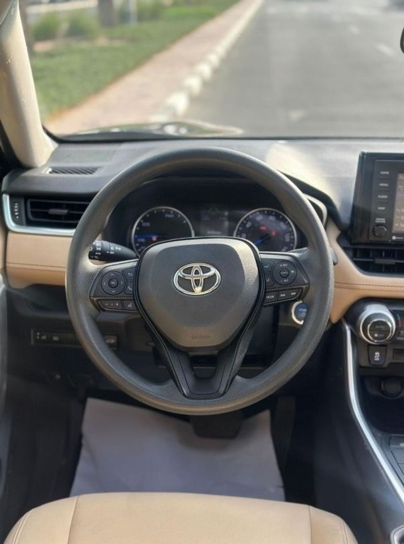 Toyota RAV4 hybrid Toyota Rav4 XLE 2020