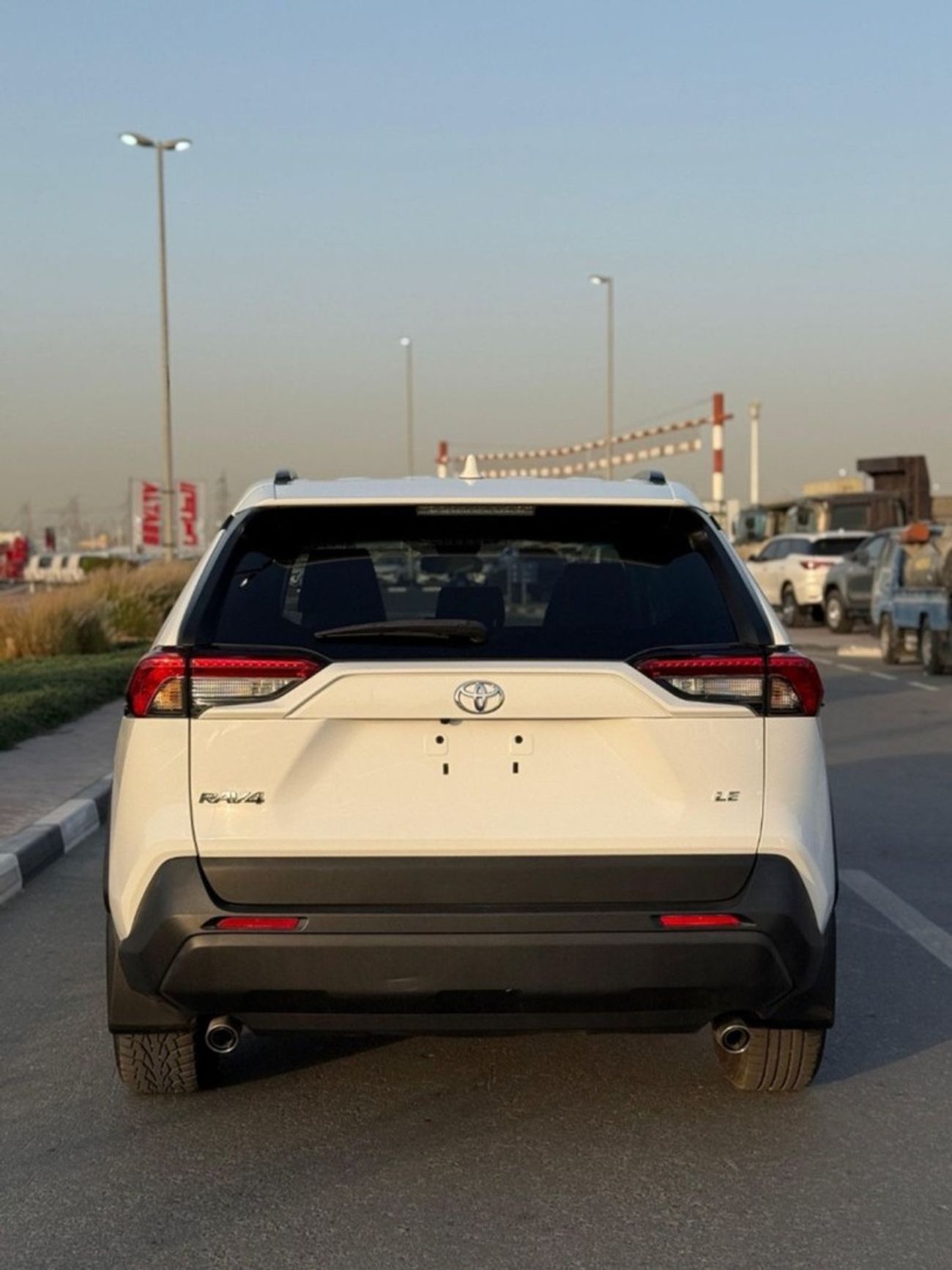 تويوتا راف ٤ 2021 leather seats rear view camera, low mileage