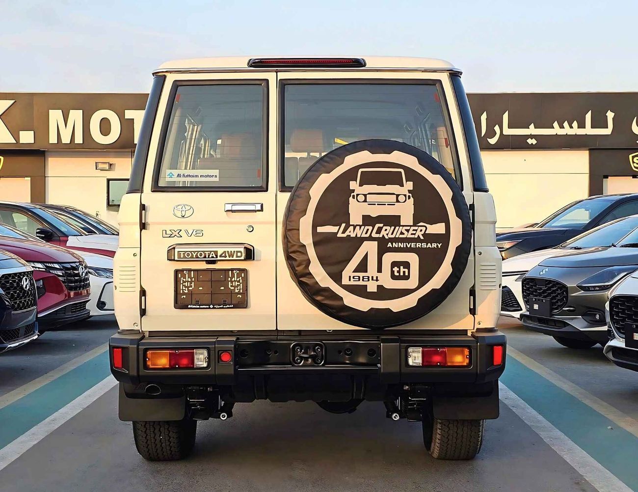 Toyota Land Cruiser 70 4.0L A/T PETROL | TOP VARIANT | DIFF LOCK | REFRIGETOR | WINCH (CODE # 68001)