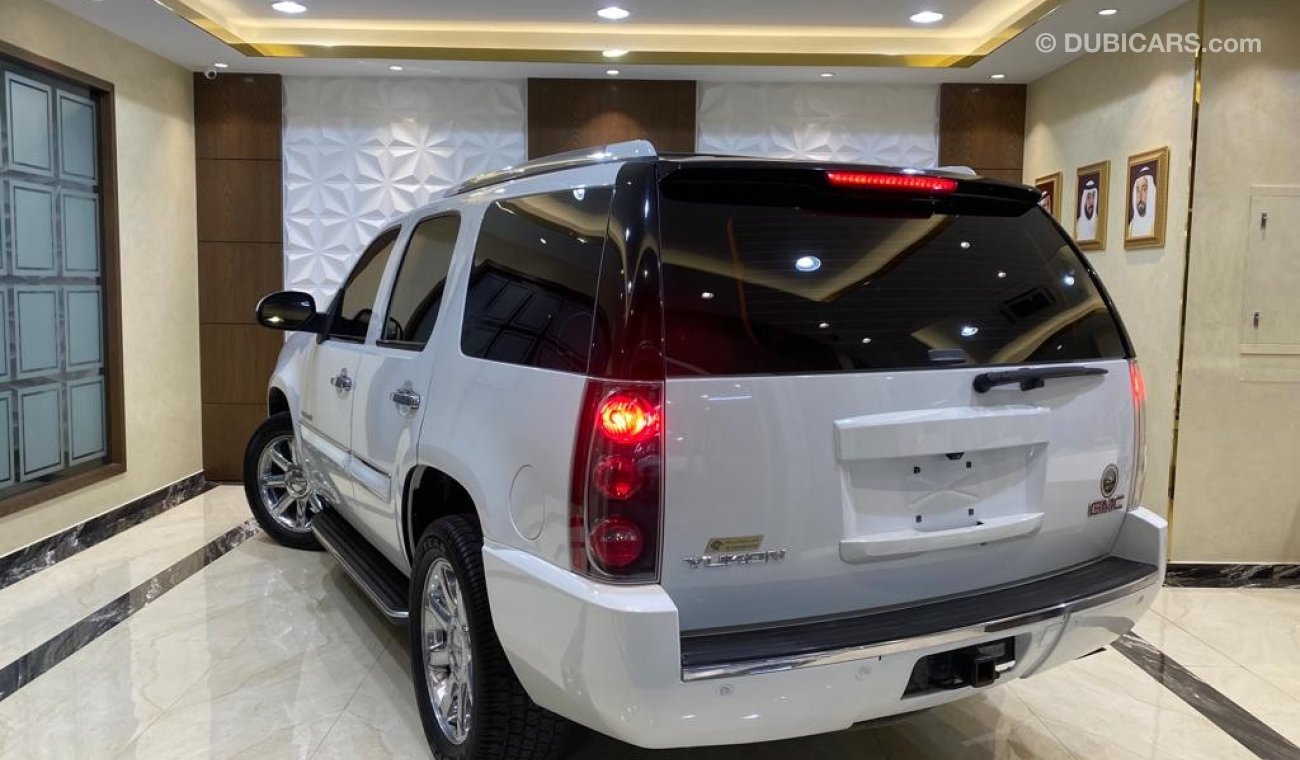 جي أم سي يوكون Denali