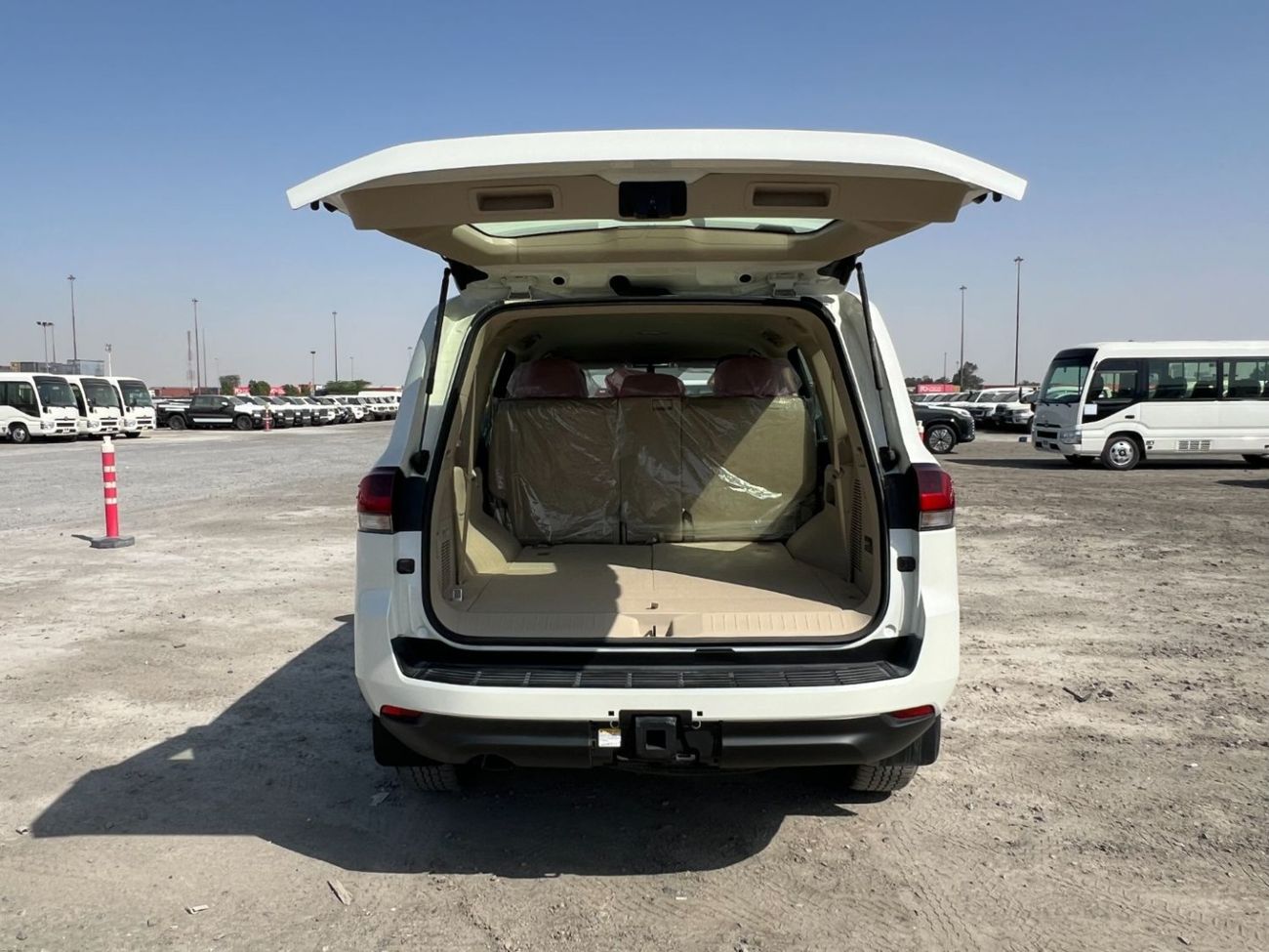 تويوتا لاند كروزر LC300 3.5 TT GXR-G