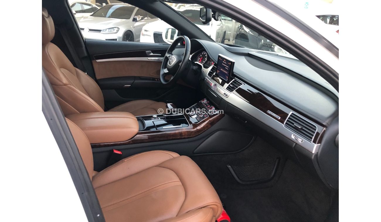 أودي A8 موديل 2015 خليجي فل مواصفات بانوراما ومثبت سرعه وتحكم كهربي كامل و5كاميرات وستاير وشاشات وطاولات خلف