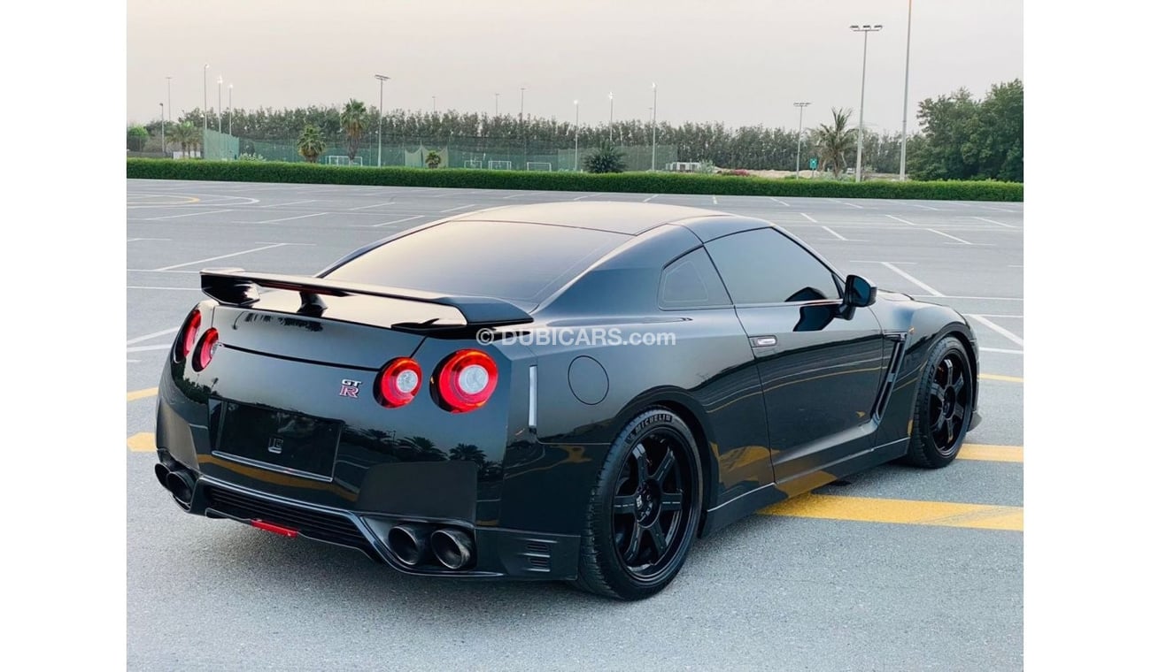 Nissan GTR Std Std Nissan GT-R 2016 GCC full option Alfa 6 perfect condition original paint