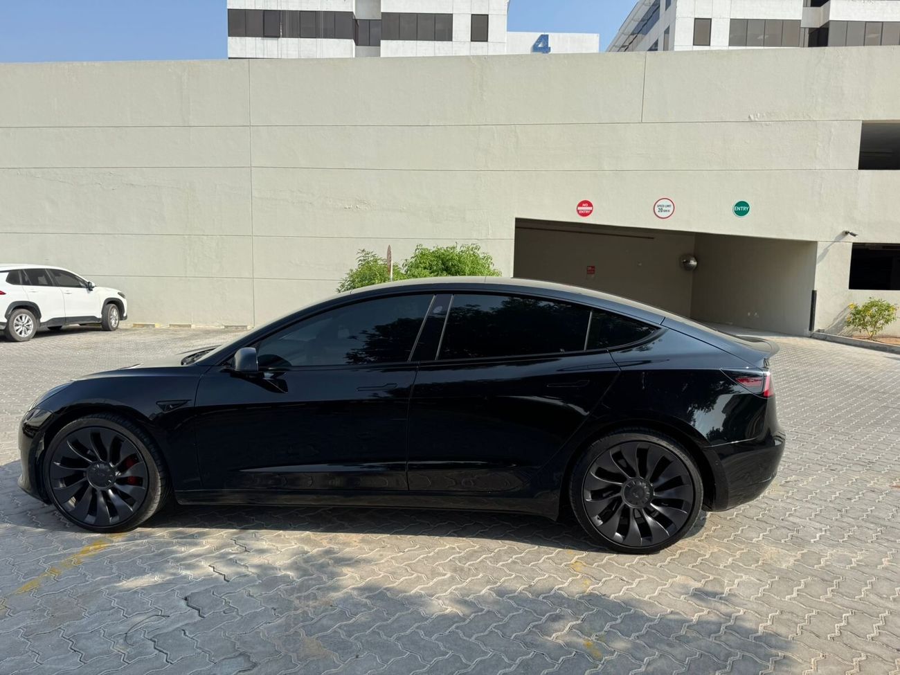 Tesla Model 3 Rear-Wheel Drive