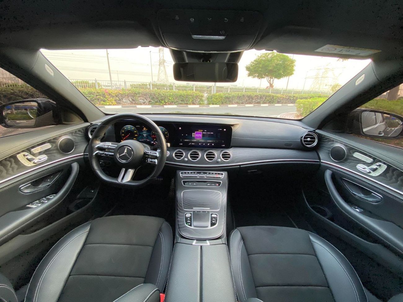 Mercedes-Benz E300 Premium GCC SPEC UNDER WARRANTY AND SERVICE