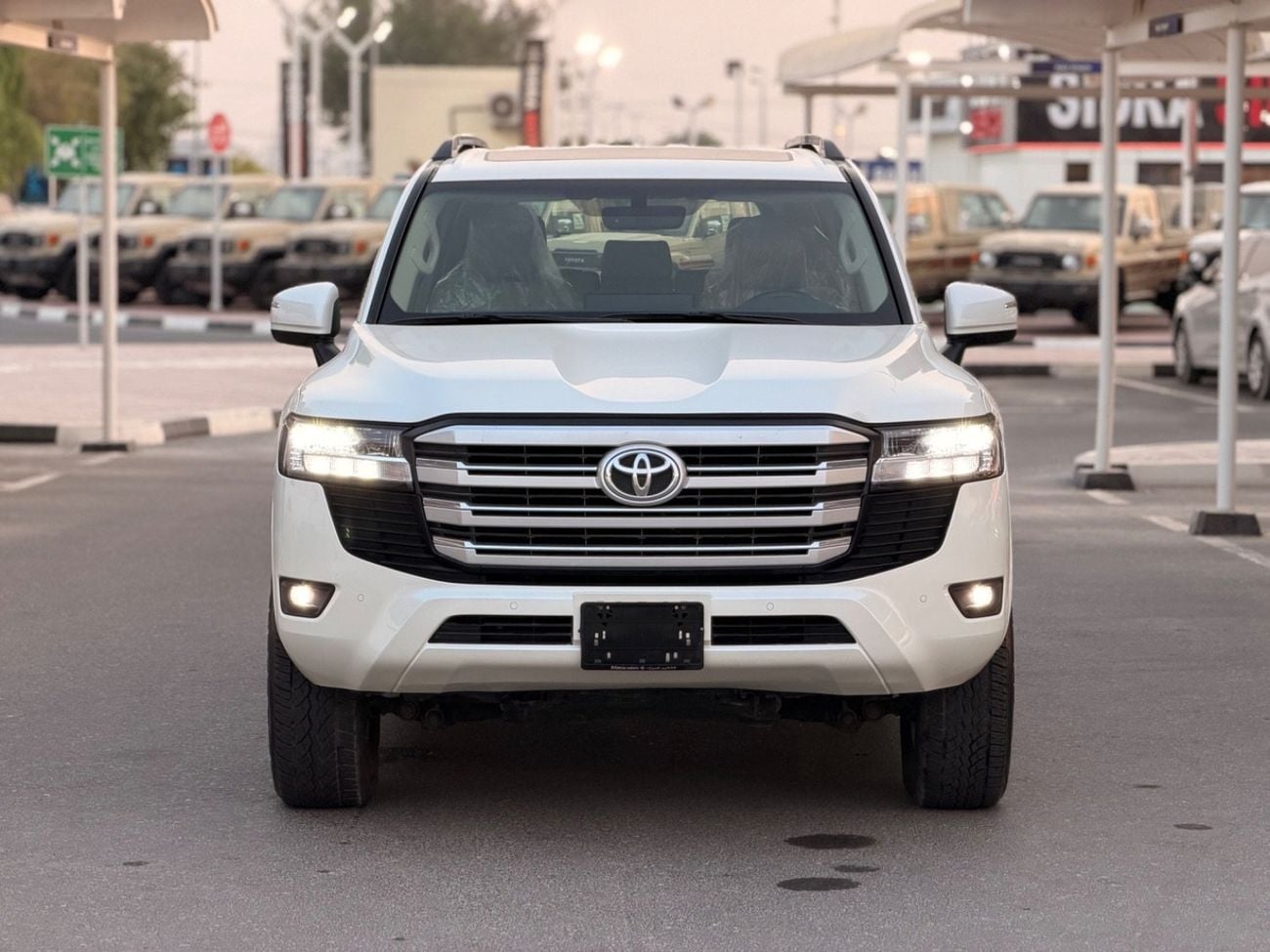تويوتا لاند كروزر EXR 2022 V6 LHD Full Option