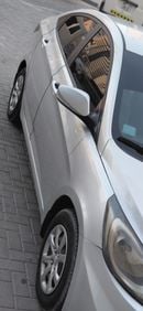 Hyundai Accent 1.6  4 cyl. Korya ,5 seats 4 door