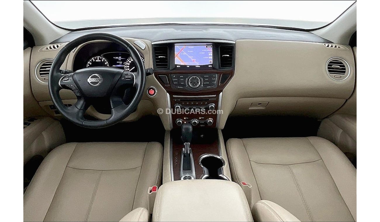 Nissan Pathfinder SV