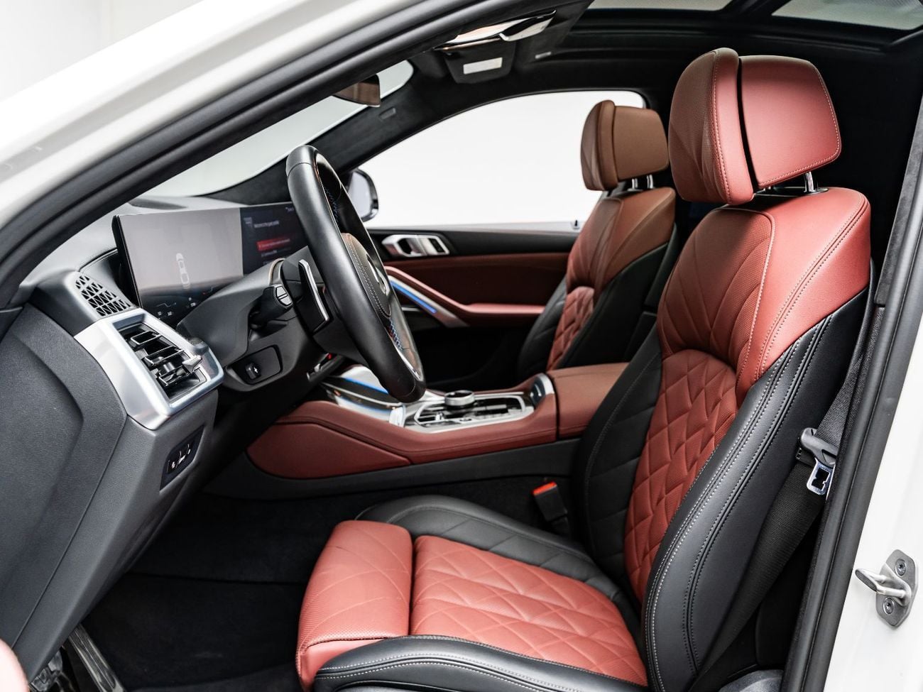 BMW X6 2024 BMW X5 M60i, July 2027 BMW Warranty + Service Contract, Low KMs, GCC