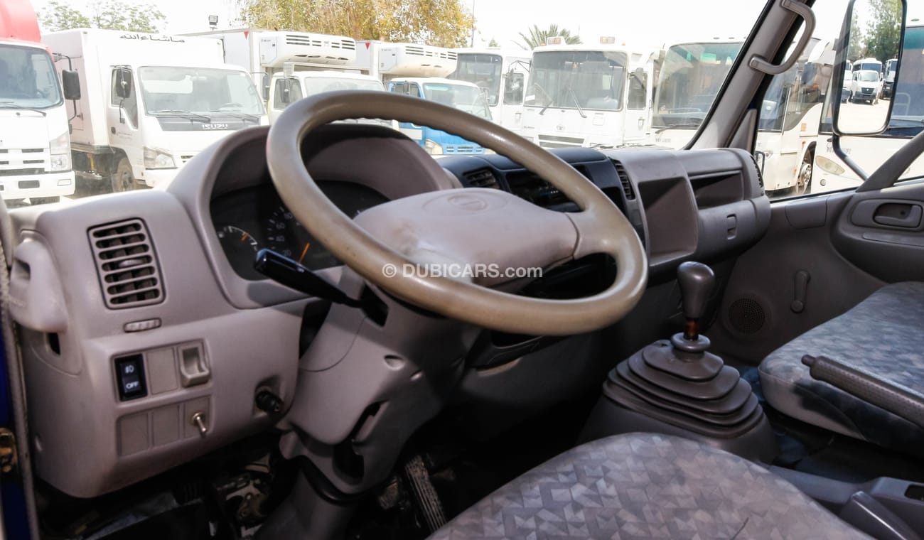 Hino 300 Recovery 1183