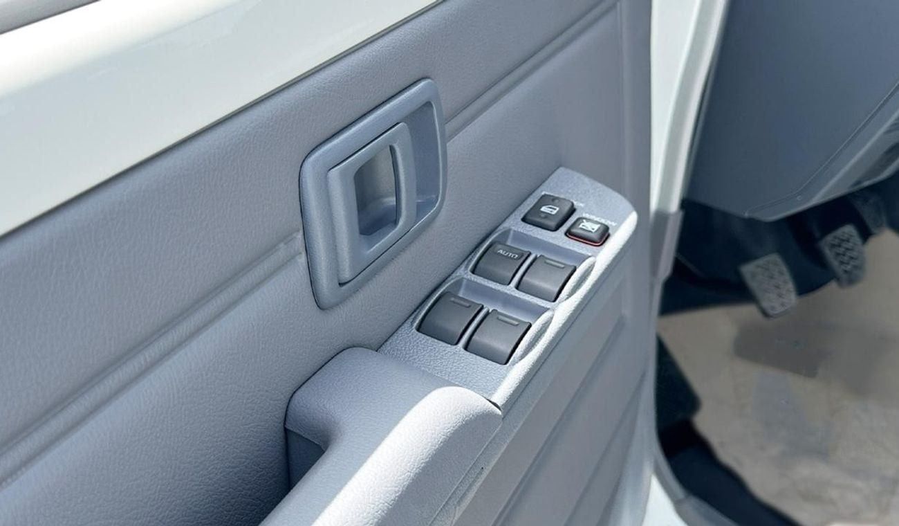 تويوتا لاند كروزر بيك آب LC79 DOUBLE CABIN 4.2 DSL, DIFF LOCK, MANUAL